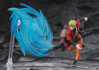 Bandai Naruto: Shippuden S.H.Figuarts Naruto Uzumaki (Sage Mode Savior of Konoha) Exclusive Action Figure