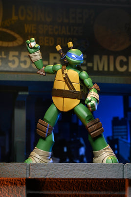 NECA Teenage Mutant Ninja Turtles (2012 Cartoon) Ultimate Leonardo 7-Inch Scale Action Figure