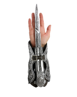 NECA ASSASSIN'S CREED Brotherhood - THE HIDDEN BLADE OF EZIO AUDITORE ROLE-PLAY GAUNTLET REPLICA